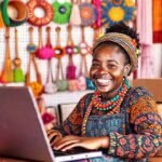 Artesanos globales venden textiles coloridos online