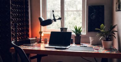 Un estudio profesional y acogedor para podcasting